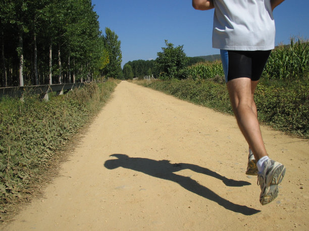快跑的人图片下载
