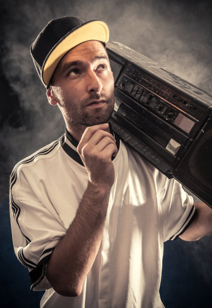 城市的人图片下载