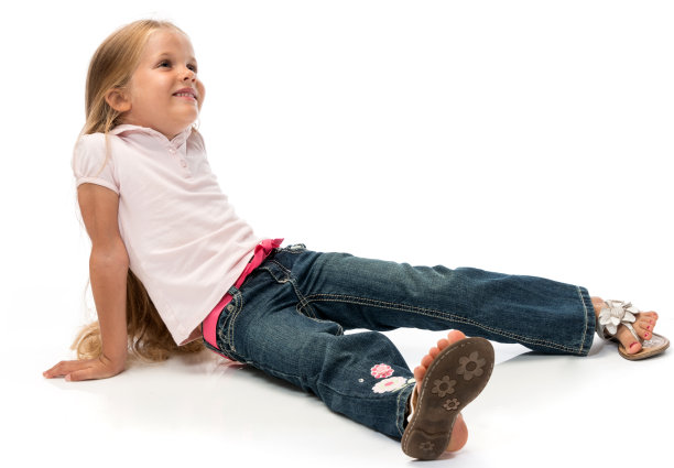 微笑的小女孩图片下载