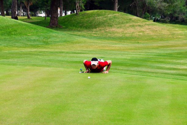 高尔夫球运动员图片下载