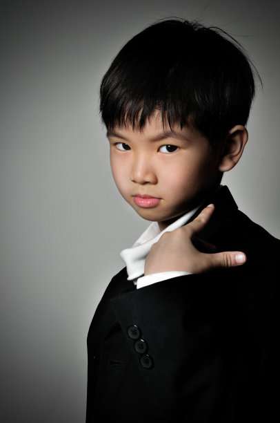 男孩的衣服图片下载