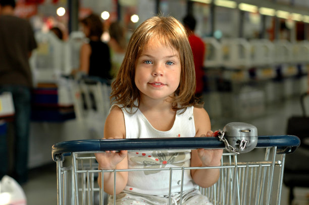 在超市图片下载