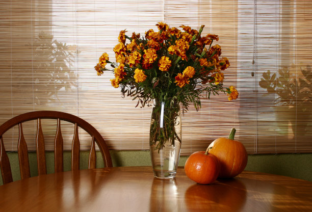 桌子桌面图片素材ID：143426434