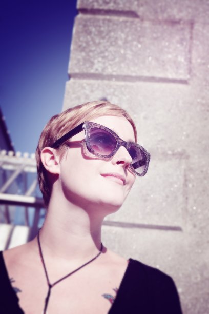 夏日街头时尚写真图片下载