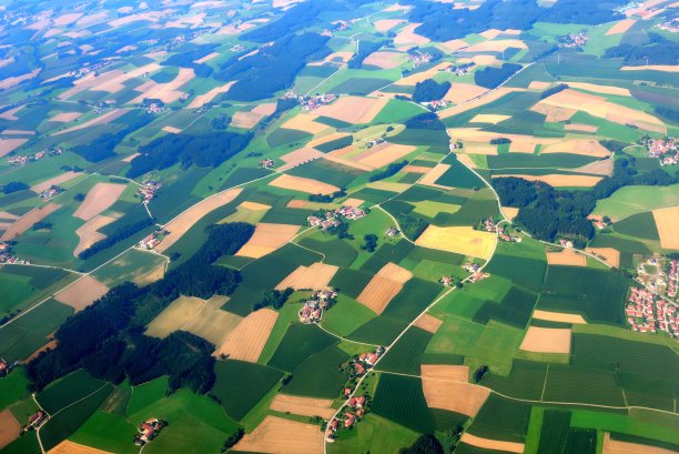 航拍照片-中欧的土地01图片下载