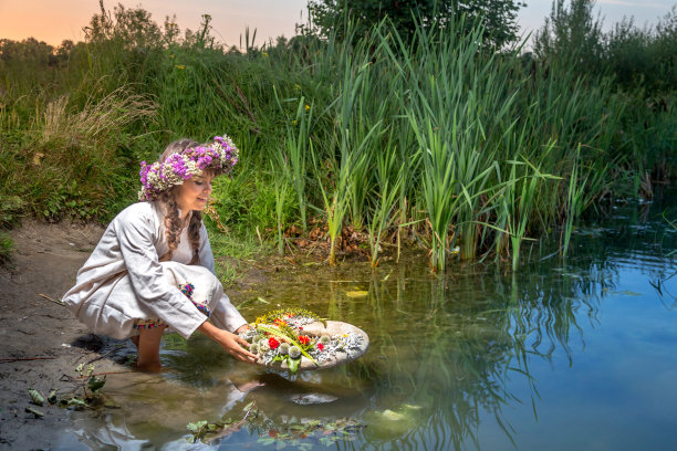 斯拉夫的习俗，寻找心爱的男人图片下载