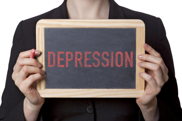 女人拿着一个写着沮丧的小黑板图片下载