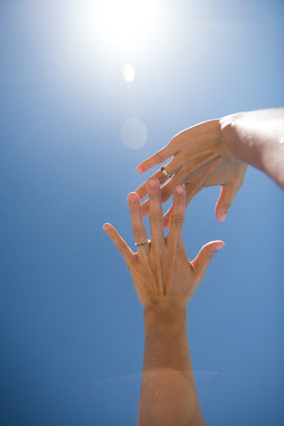 触摸天空图片下载