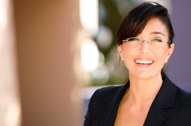 微笑的女商人校园教师图片下载