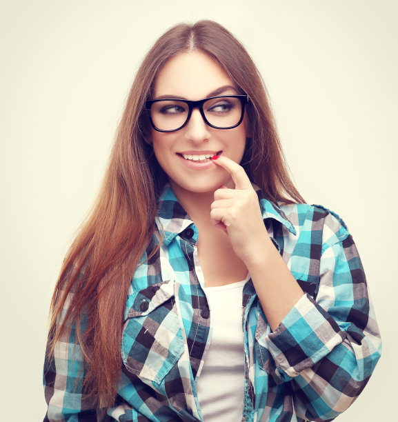 笑的女孩图片下载