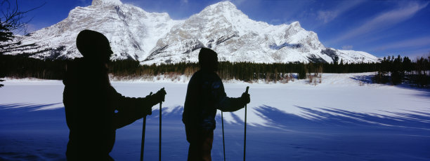 两人滑雪图片下载