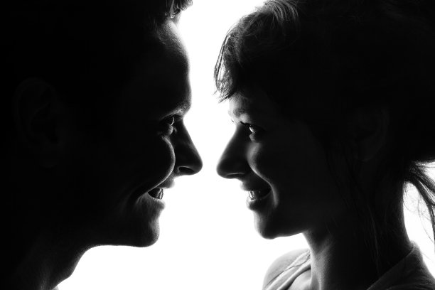 幸福的情侣图片下载