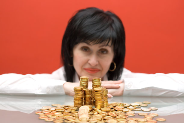女人和金钱图片下载