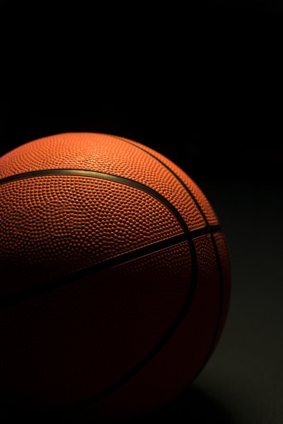 阴影中的篮球图片下载