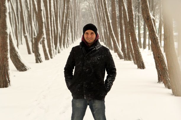 冬季男人图片下载