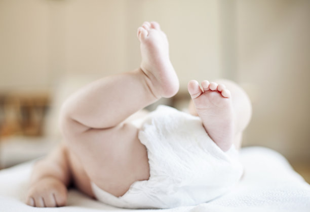 婴儿的脚和手特写图片下载