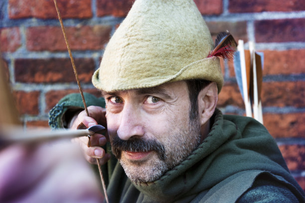 一个中世纪射手的特写肖像图片下载