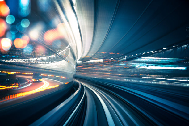 通过隧道的速度运动图片下载