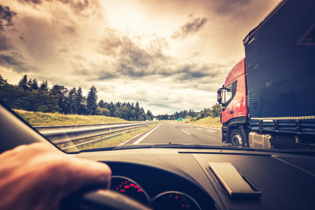 驾驶汽车图片下载