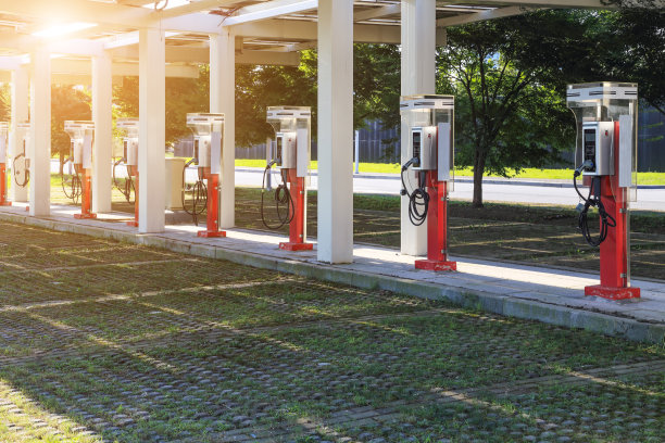 电动汽车充电站图片下载