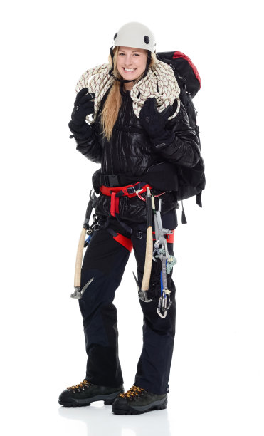 微笑的女性登山者看着相机图片下载