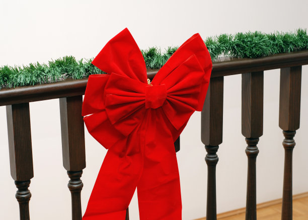 弓在栏杆上图片下载