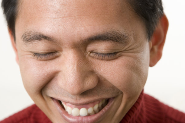 亚洲人微笑图片下载