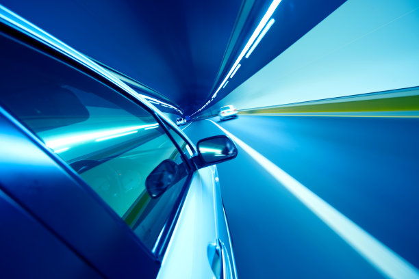 汽车和隧道图片下载