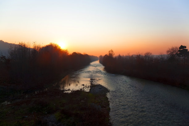 河在秋天图片下载