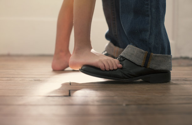 爸爸，跟我跳舞图片下载