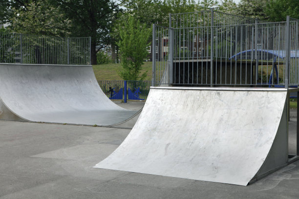 滑板坡道图片下载