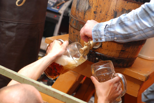 你是谁图片下载