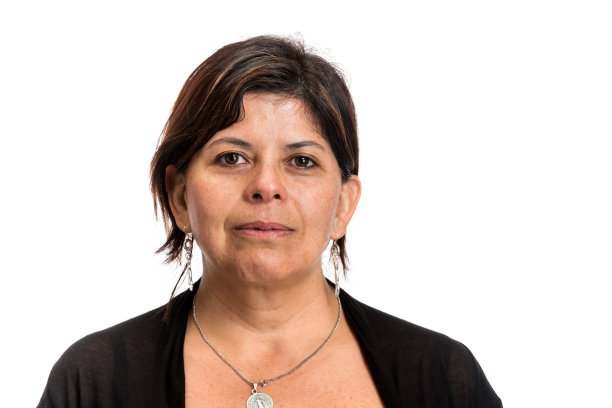 成熟的西班牙裔女性图片下载