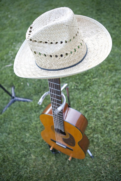 吉他与帽子图片下载