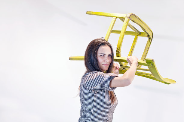 女人为自己辩护图片下载