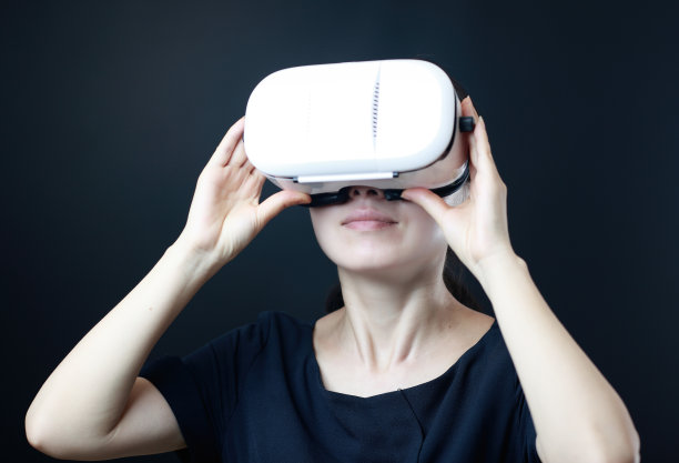 women儿童与虚拟现实游戏图片下载