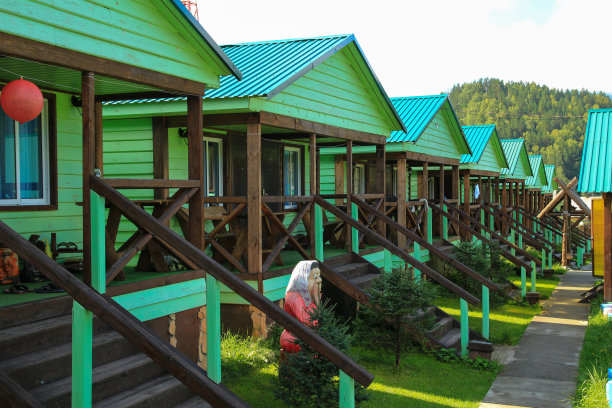 从游艇的侧面看图片下载