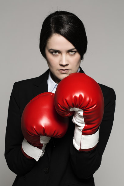 有竞争力的女商人图片下载