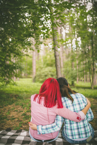 最好的女友拥抱图片下载