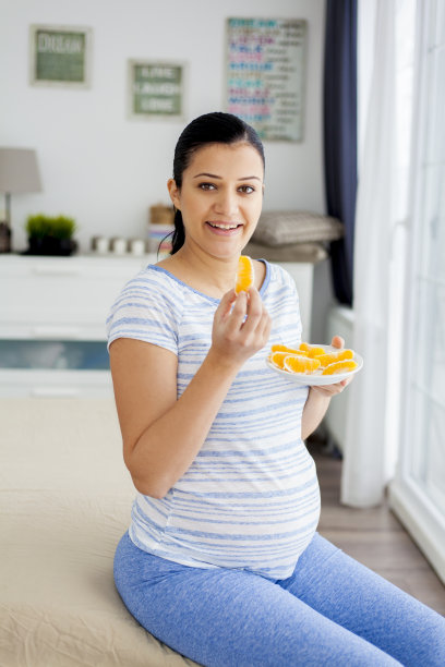 孕妇吃橘子图片下载