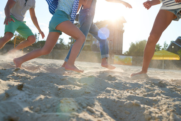 在海滩上图片下载