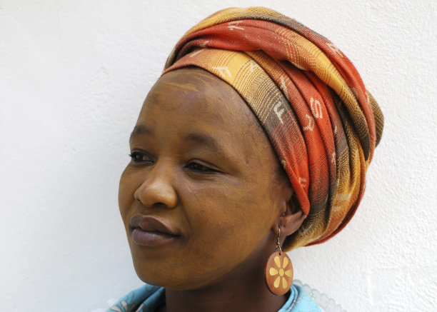 恩洛伦迪，乔萨女人图片下载