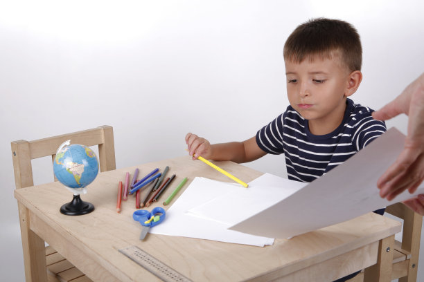 回到学校图片下载