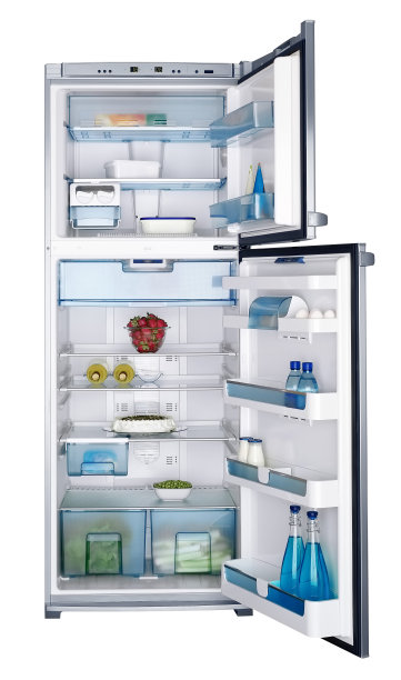 冰箱(与白色背景上的剪切路径隔离)图片下载