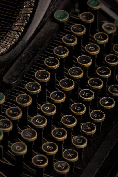 古老的打字机键盘图片下载