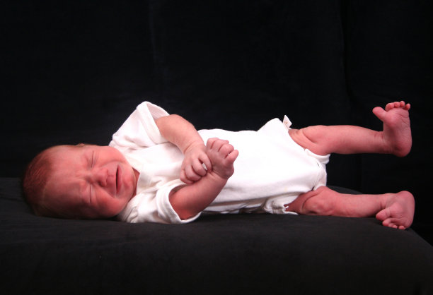 愤怒的新生图片下载