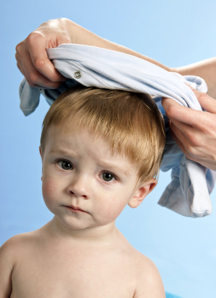 注意宝宝的打扮图片下载