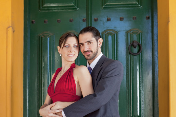 阿根廷夫妇在布宜诺斯艾利斯跳探戈图片下载