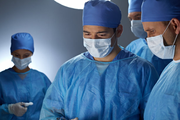 专业外科医生组素材图片
