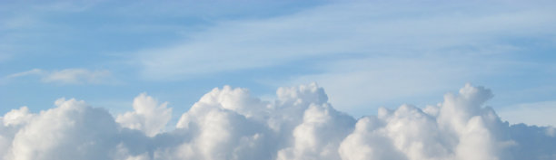 蓬松的云横幅背景图片下载